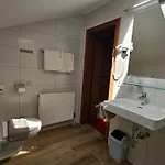 Monuth Apartment *