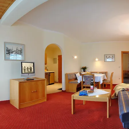 Apartament Monuth *