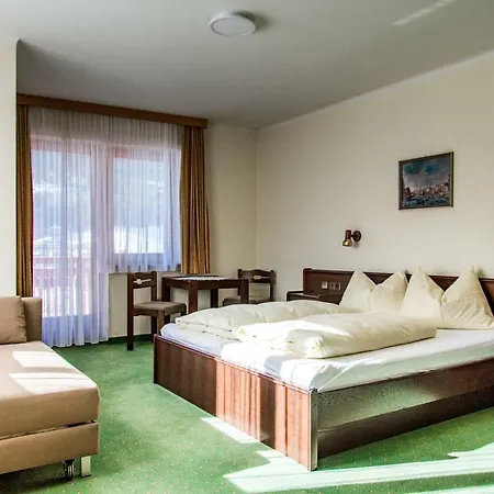 Apartament Monuth *